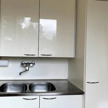 דירה Studio Next To Metrostation